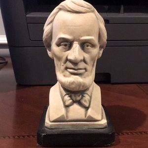 Small Abraham Lincoln Bust